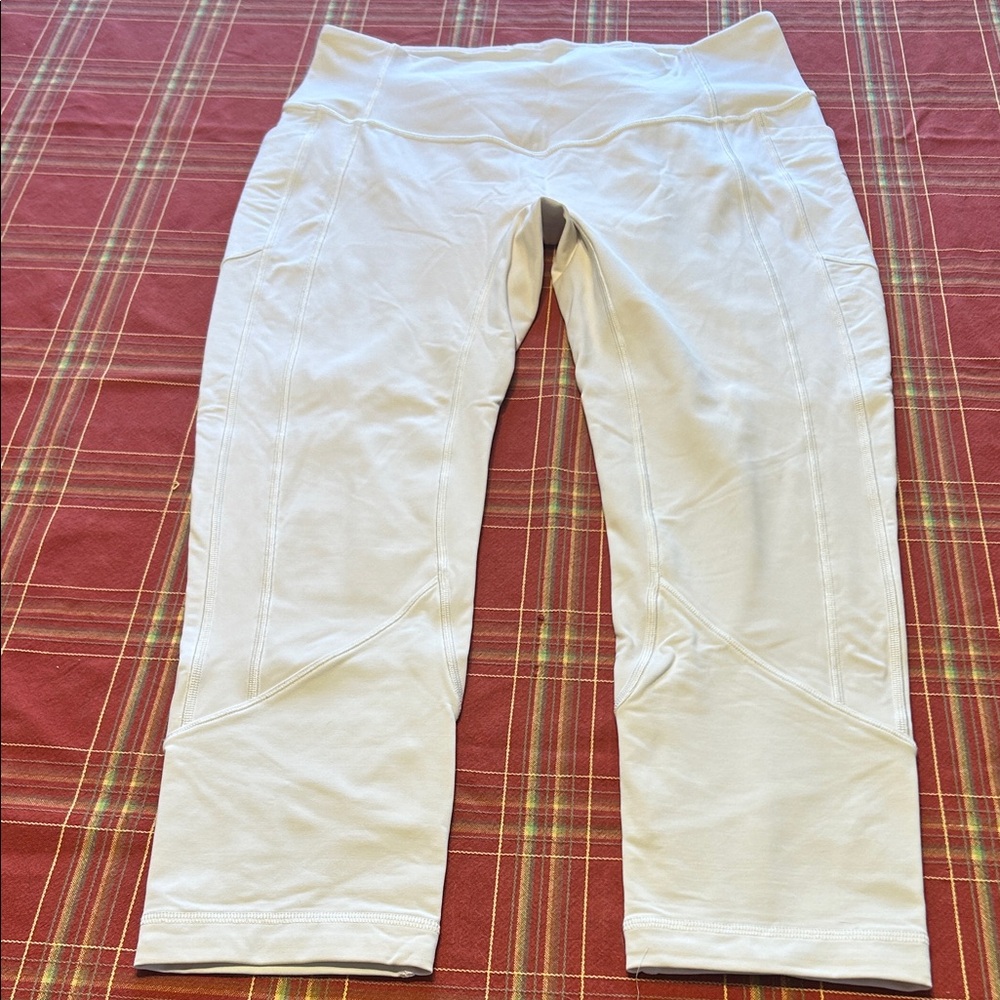 Lululemon Two Pockets White Leggings Joggers Women’s Sz 10 EUC Worn Once